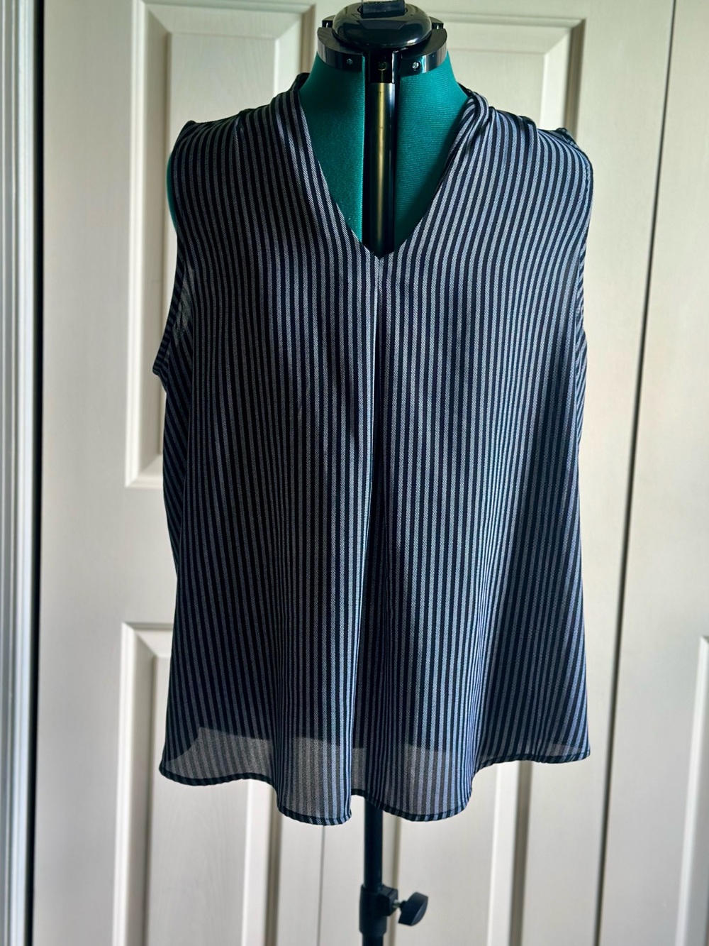 Women's Black Striped Sleeveless Top from Worthington - XL